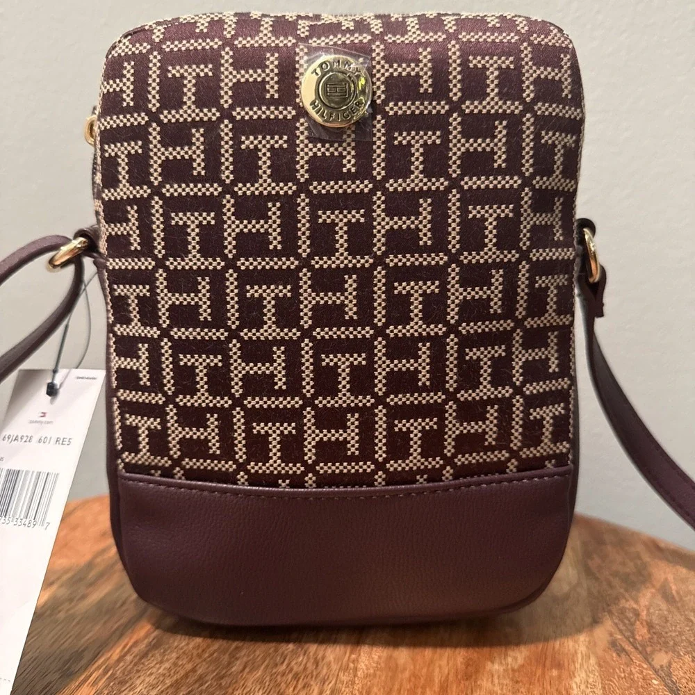 Tommy Hilfiger Women's‎ Crossbody Bag With Logo Maroon New
